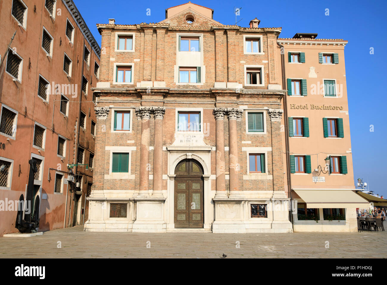 Chiesa di San Biagio Vescovo & Museo Storico Navale in Campo S. Biasio, Venedig, Italien. Stockfoto