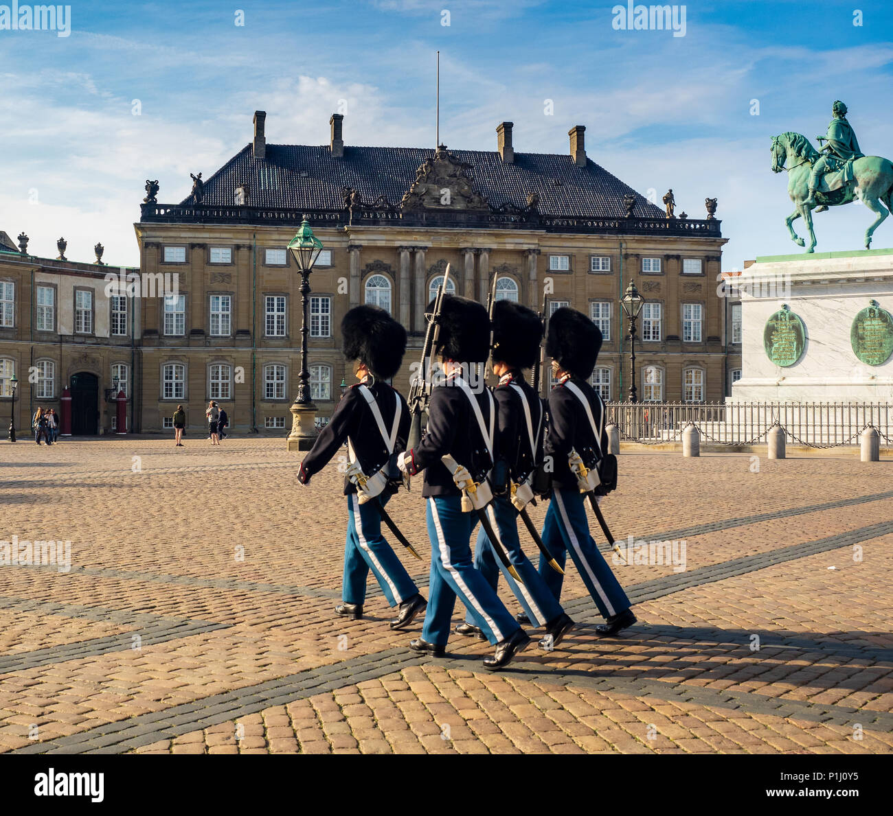 copenhagen-royal-life-wachen-stockfotos-und-bilder-kaufen-alamy