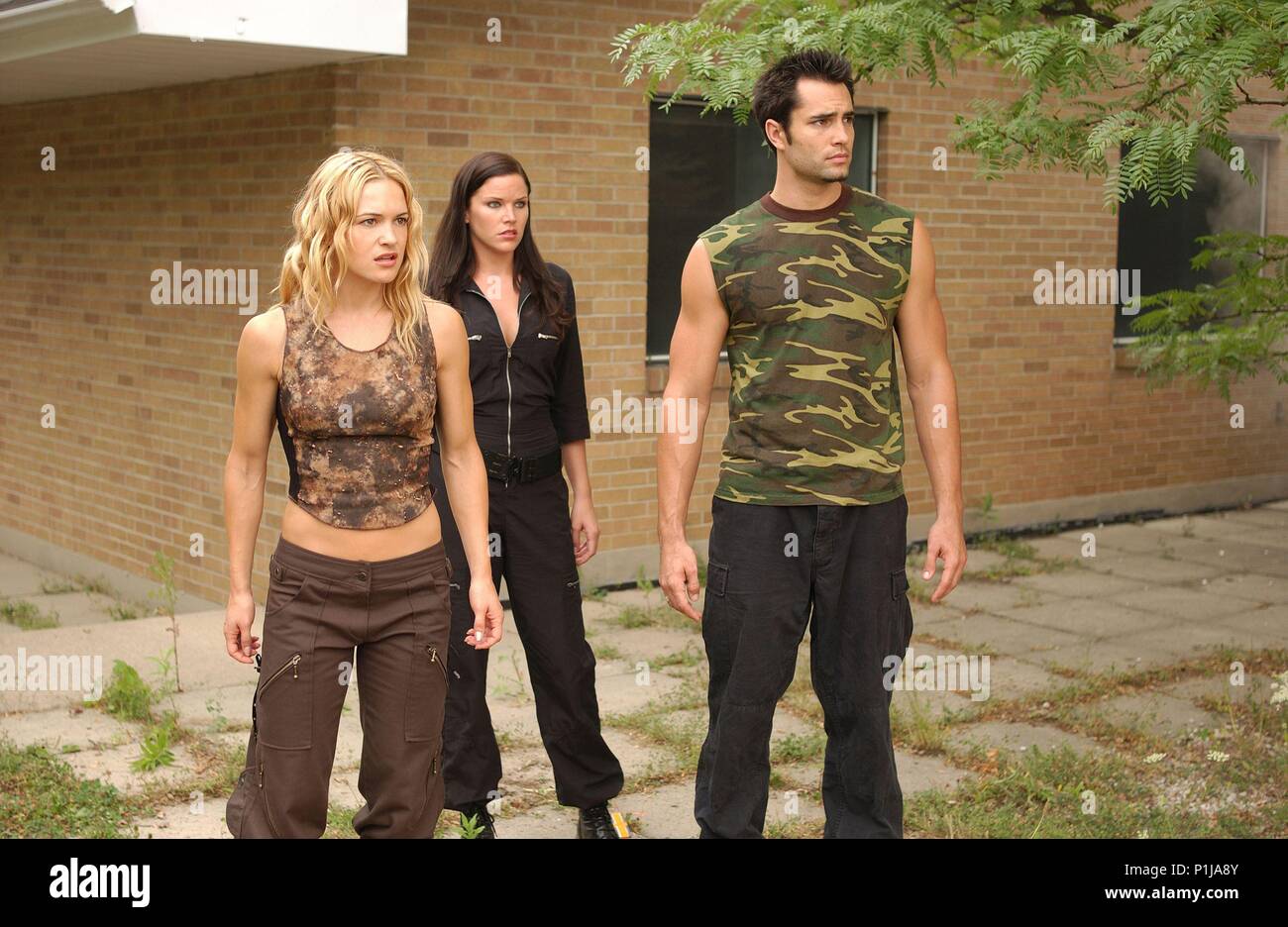 Original Film Titel: MUTANT X-TV. Englischer Titel: MUTANT X Regisseur: AVI ARAD. Jahr: 2001. Stars: VICTOR WEBSTER; KAREN CLICHE; Victoria Pratt. Credit: FIREWORKS ENTERTAINMENT/Album Stockfoto