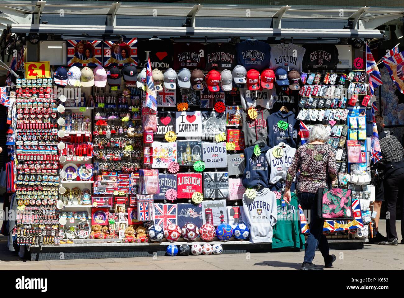 England london oxford street souvenir Fotos und Bildmaterial in hoher