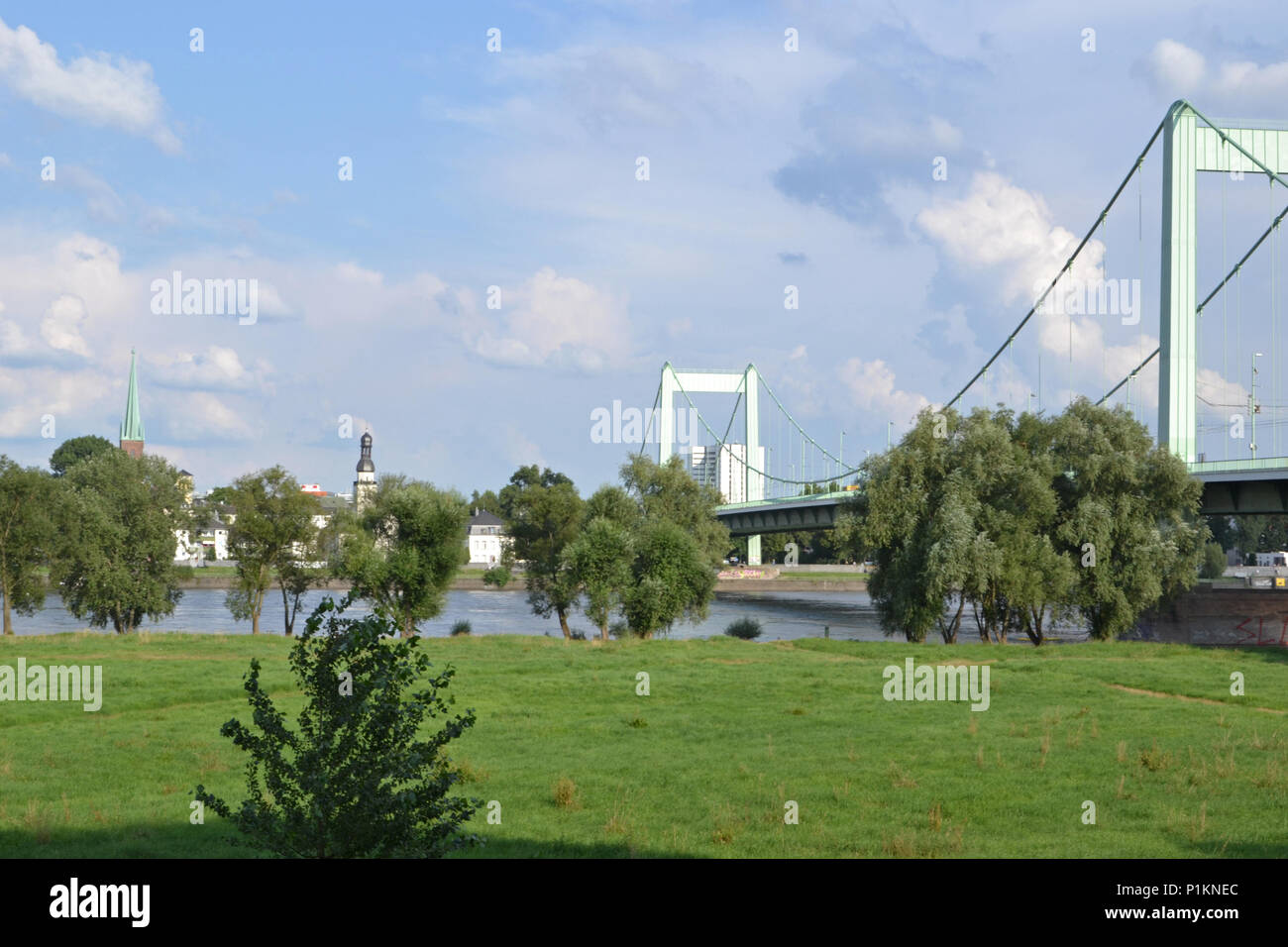 Der Mülheimer Brücke in Köln 2014 sterben Stockfoto