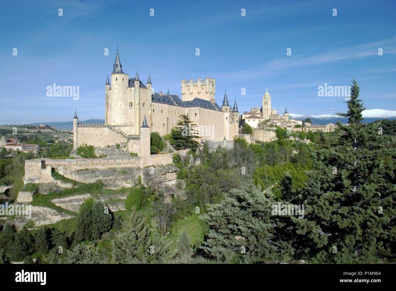 Segovia Kapital; Vista del Alcázar, La Catedral y ciudad Medieval. Stockfoto