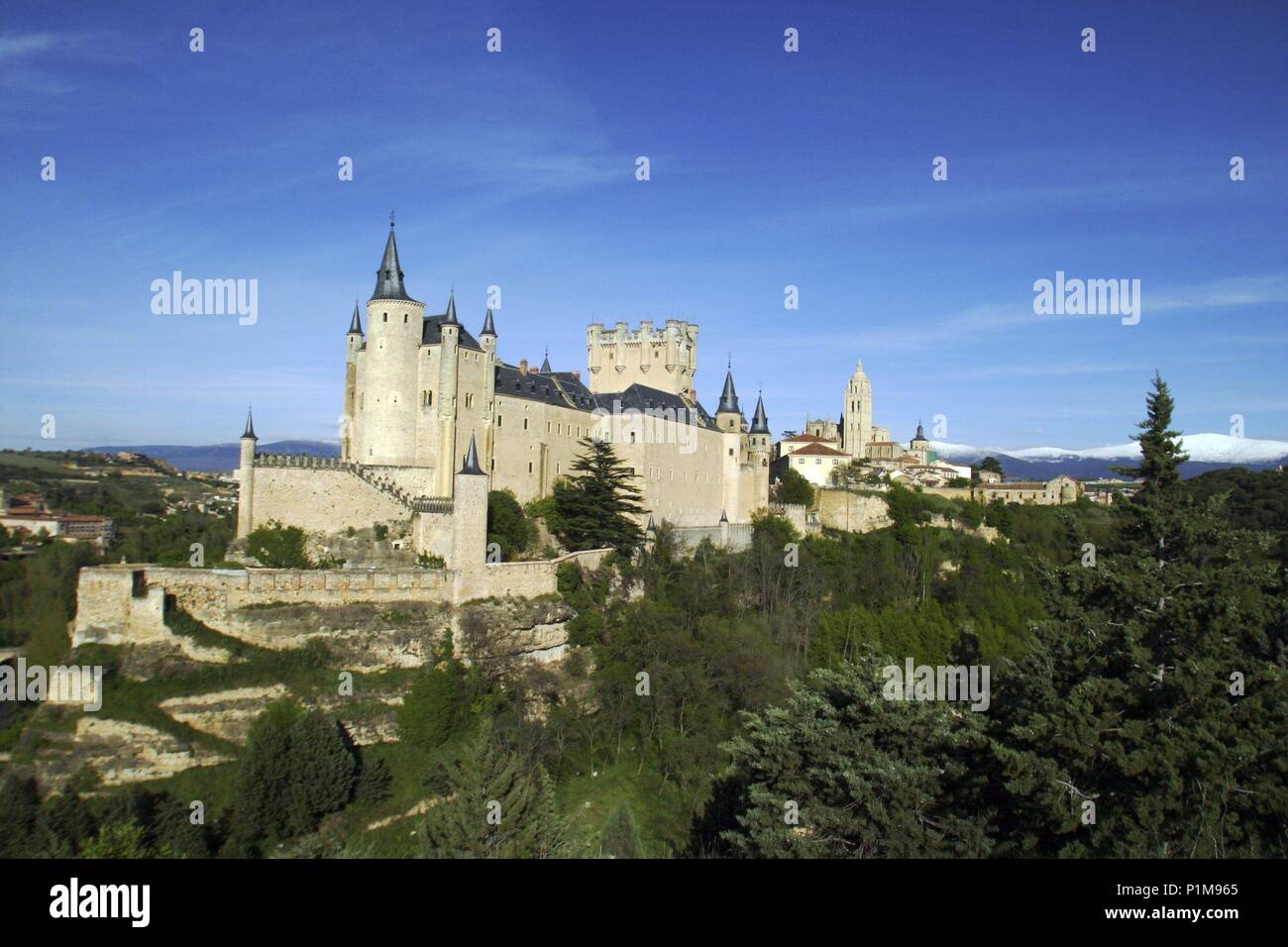 Segovia Kapital; Vista del Alcázar, La Catedral y ciudad Medieval. Stockfoto