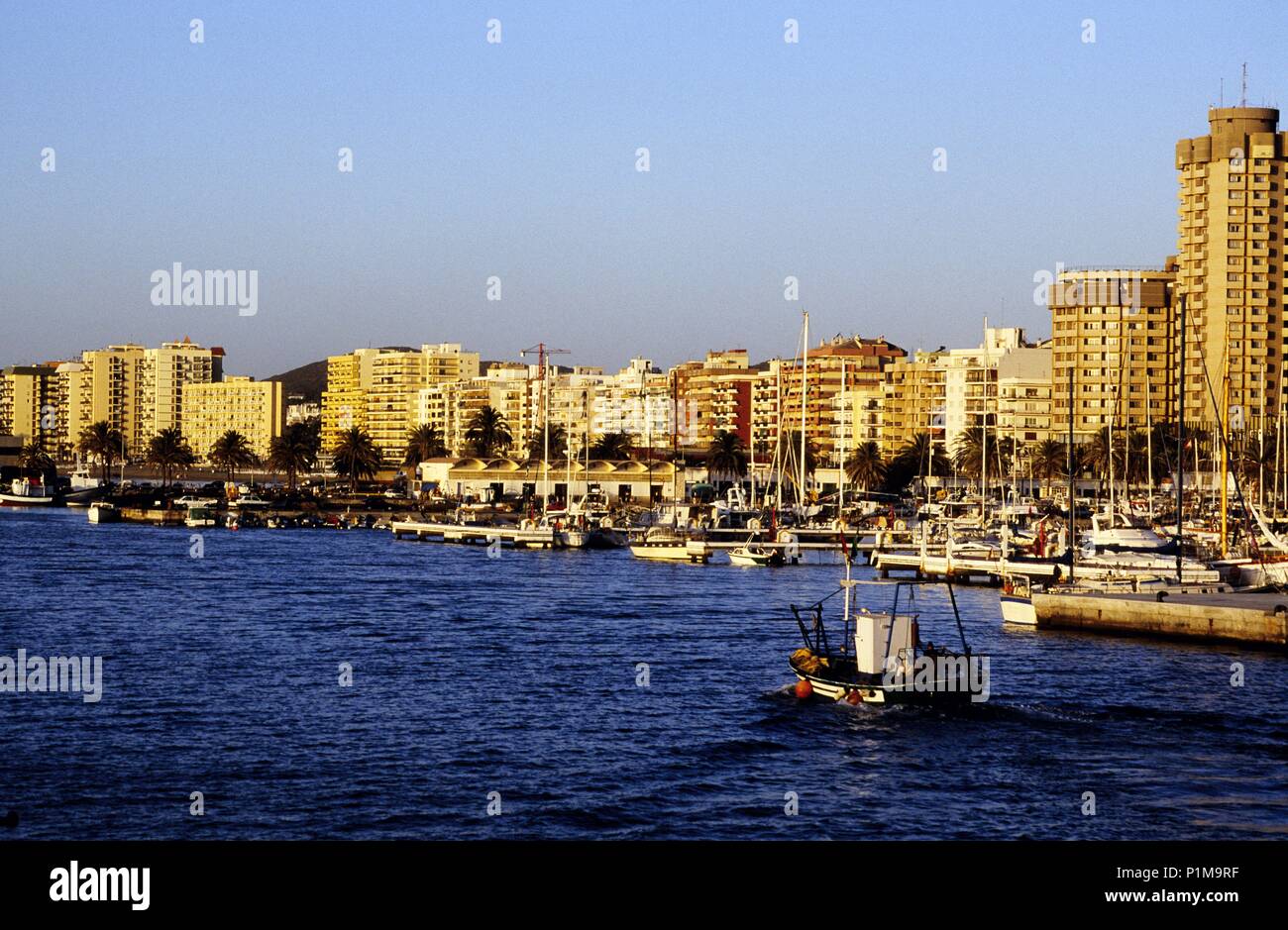 Fuengirola, Hafen- und Apartments (Costa del Sol). Stockfoto