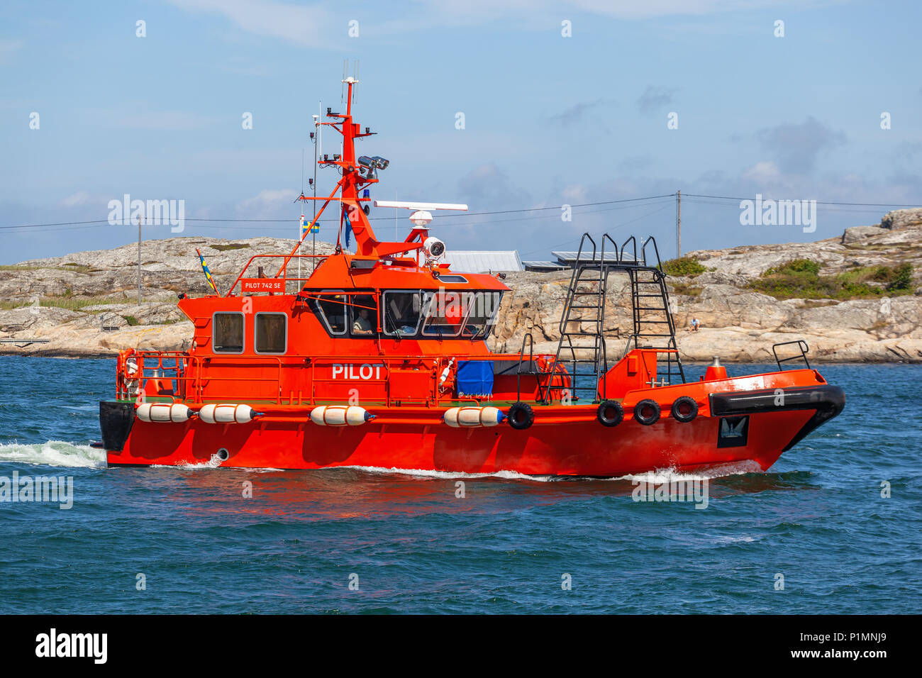Pilot Boot und der schwedischen Küste. Stockfoto