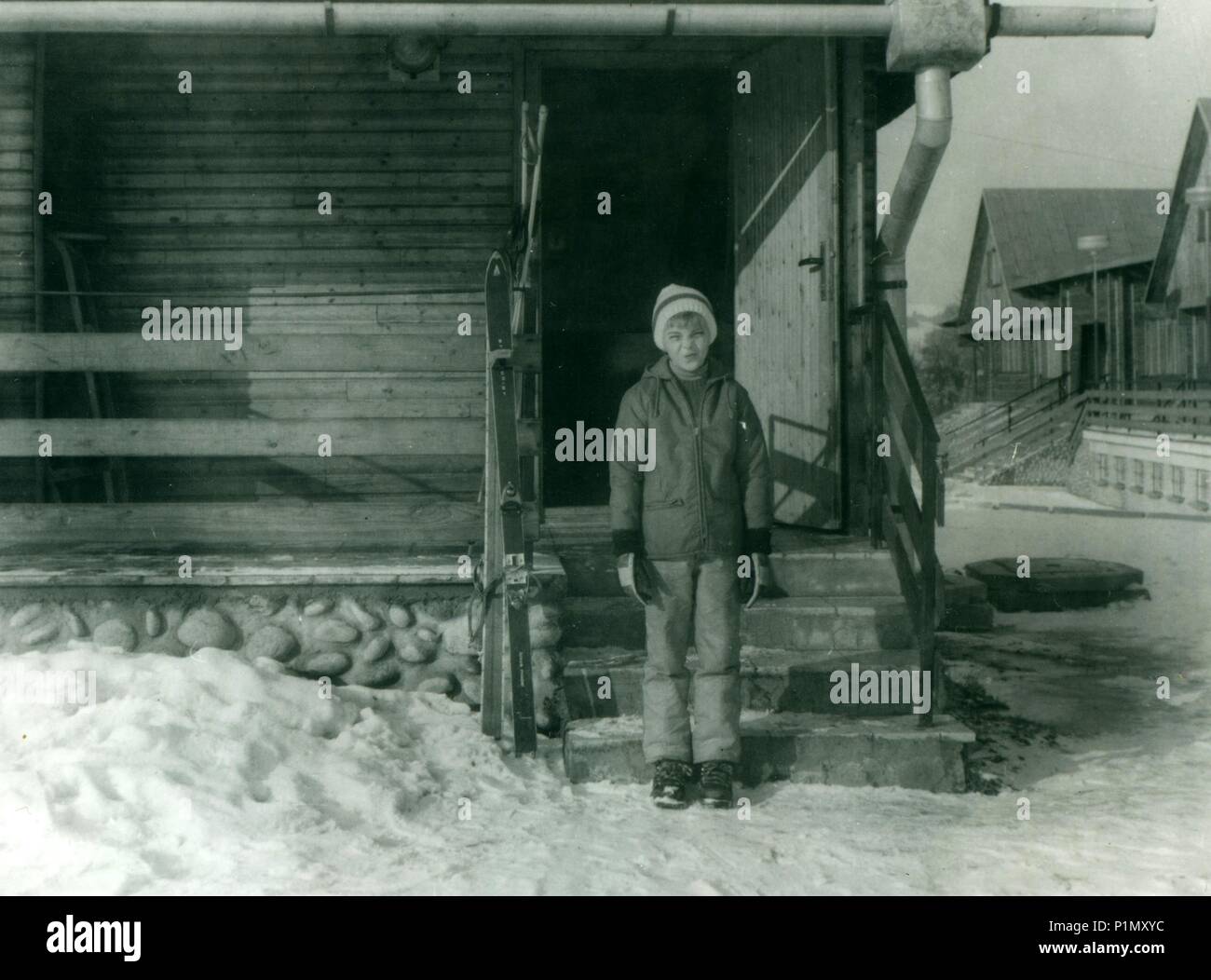Antike Ski Stockfotos & Antike Ski Bilder - Alamy