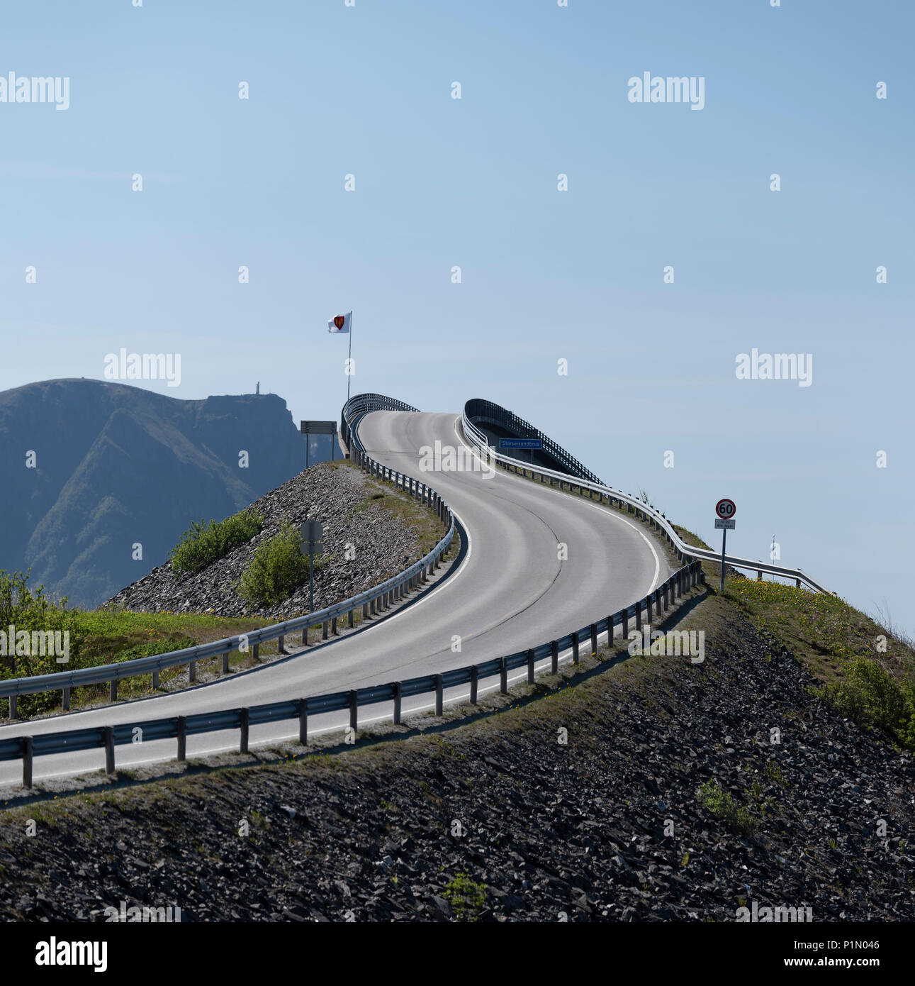 Storseisundet Brücke über den Atlantik Küstenstraße, Norwegen. Stockfoto