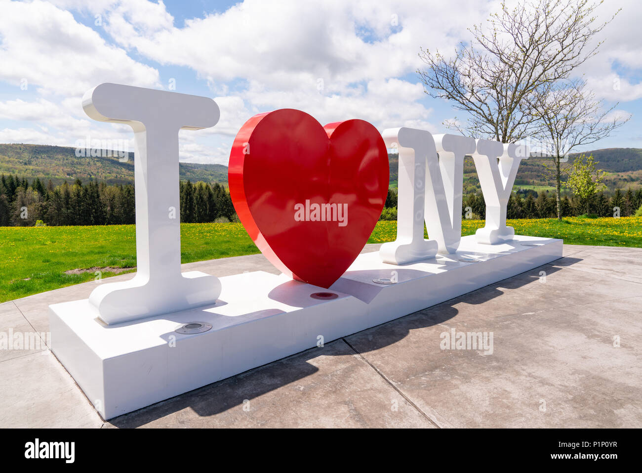 CORBETTSVILLE, NY - 14. MAI 2018: I LOVE NY Schild am New York Southern Tier Welcome Center Stockfoto