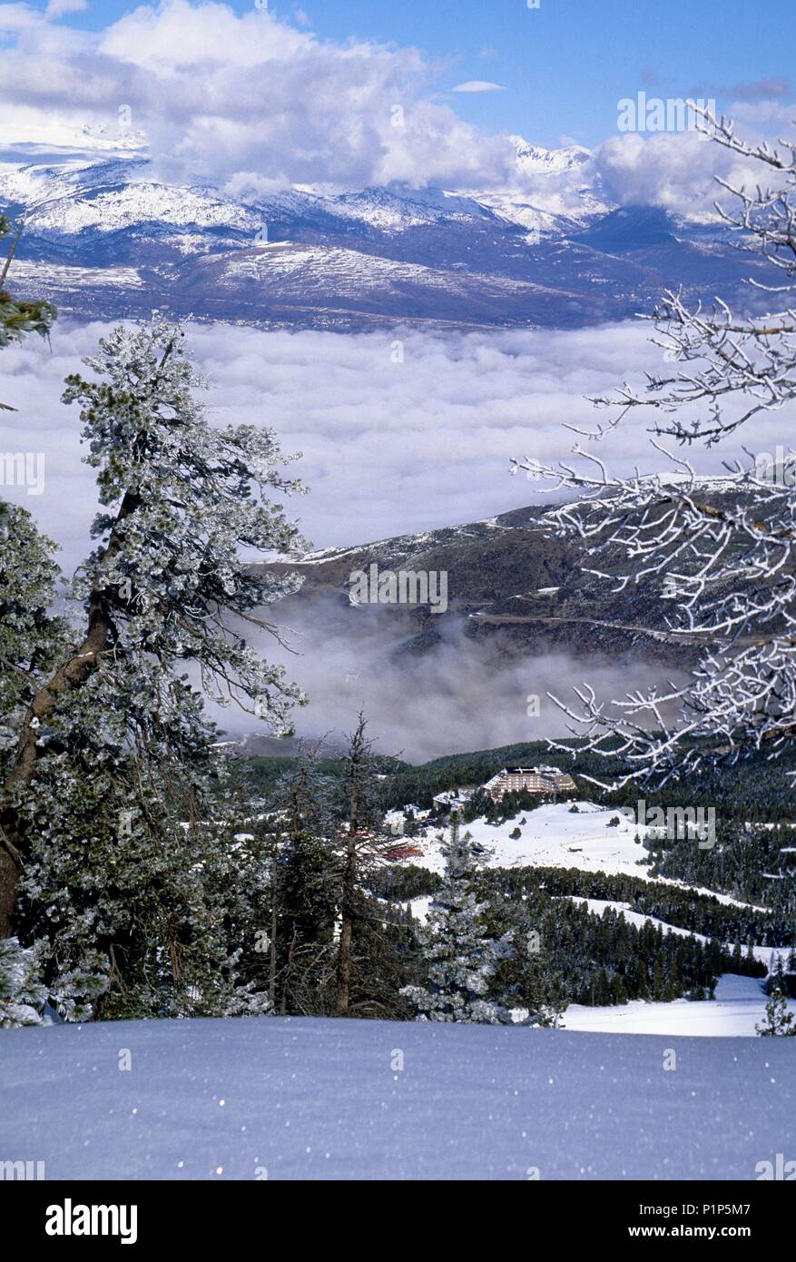 Estacion de ski de bin asella"; Vista de instalaciones/Zona residencial desde La Pleta'. Stockfoto