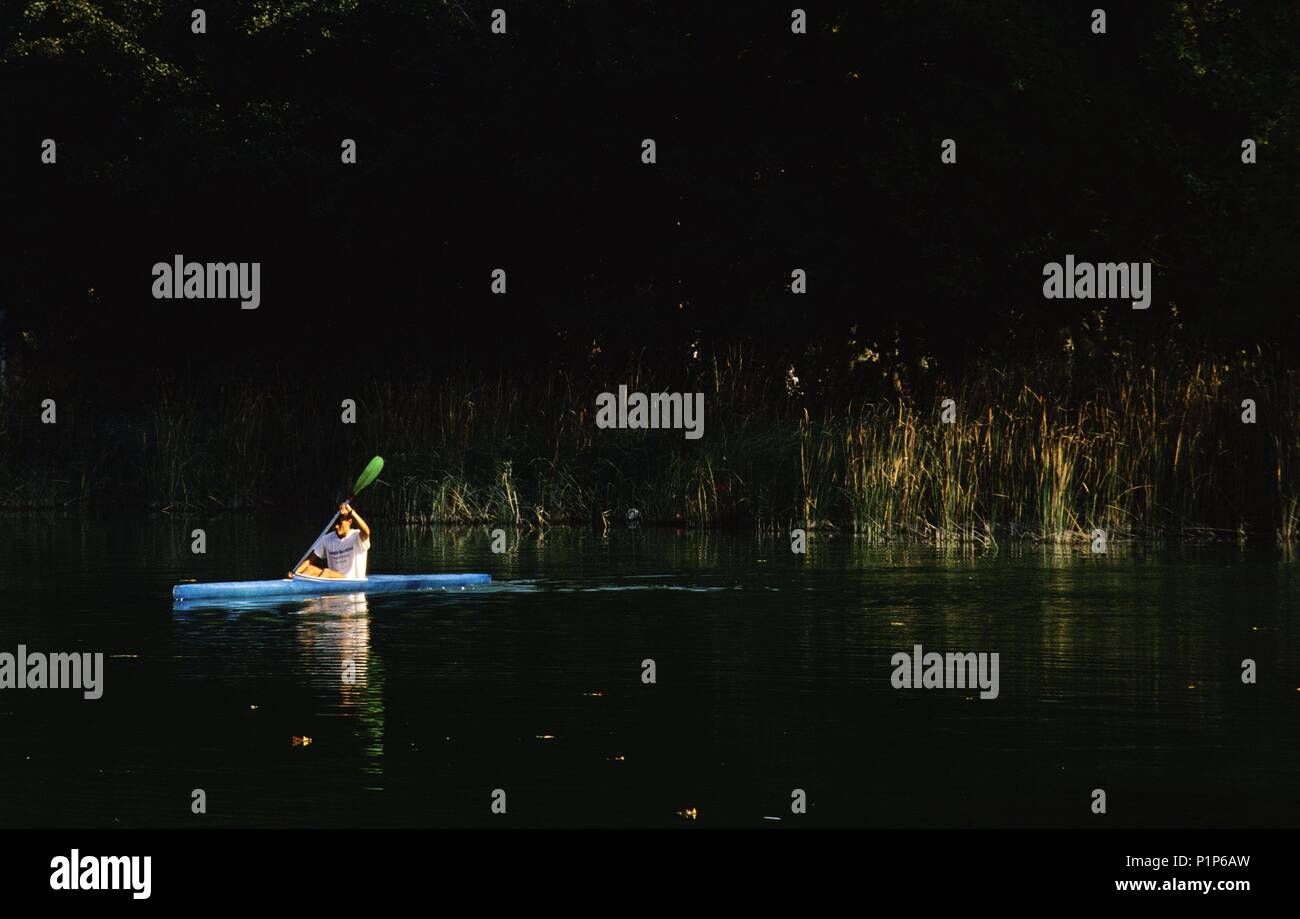 Banyoles See und Kanu (Pla de l'Estany Region). Stockfoto