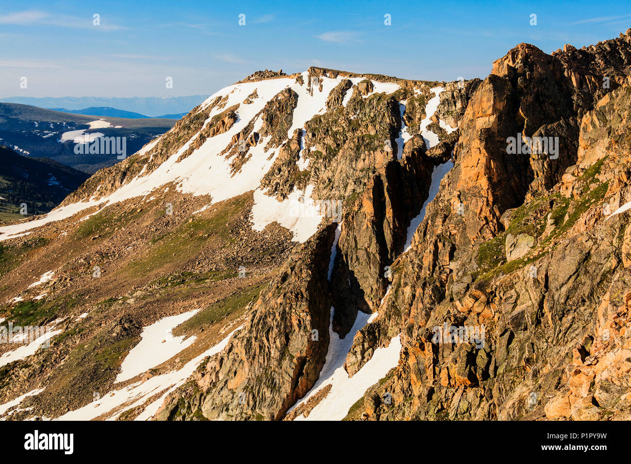 Blick von der Beartooth Highway; Cody, Wyoming, Vereinigte Staaten von Amerika Stockfoto