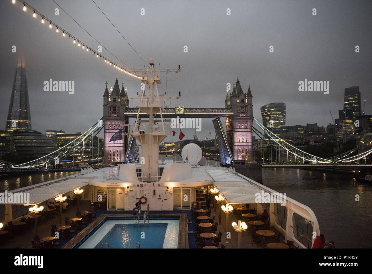 London, Großbritannien, Abfahrt von MS Hamburg Stockfoto