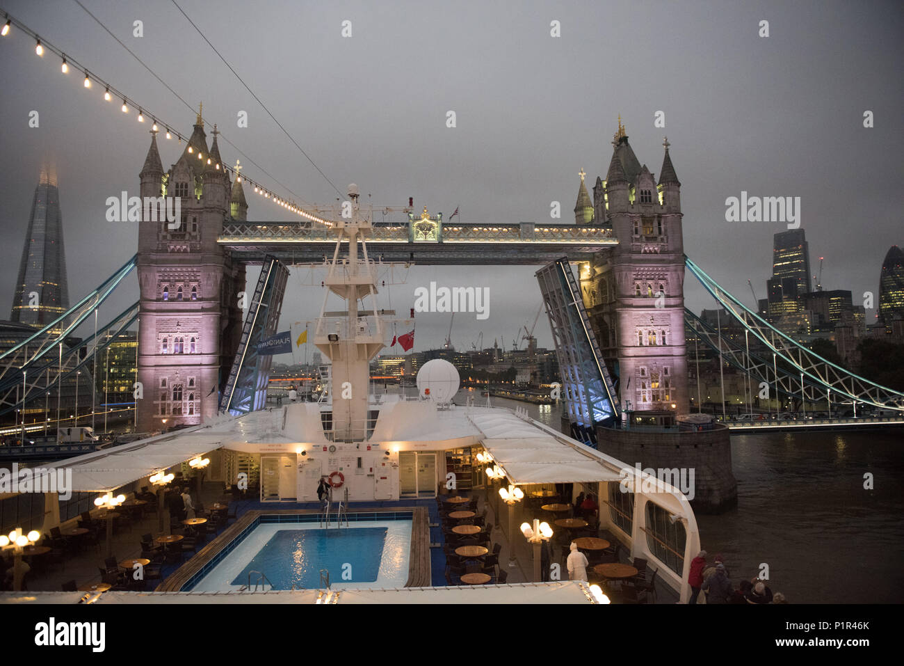 London, Großbritannien, Abfahrt von MS Hamburg Stockfoto