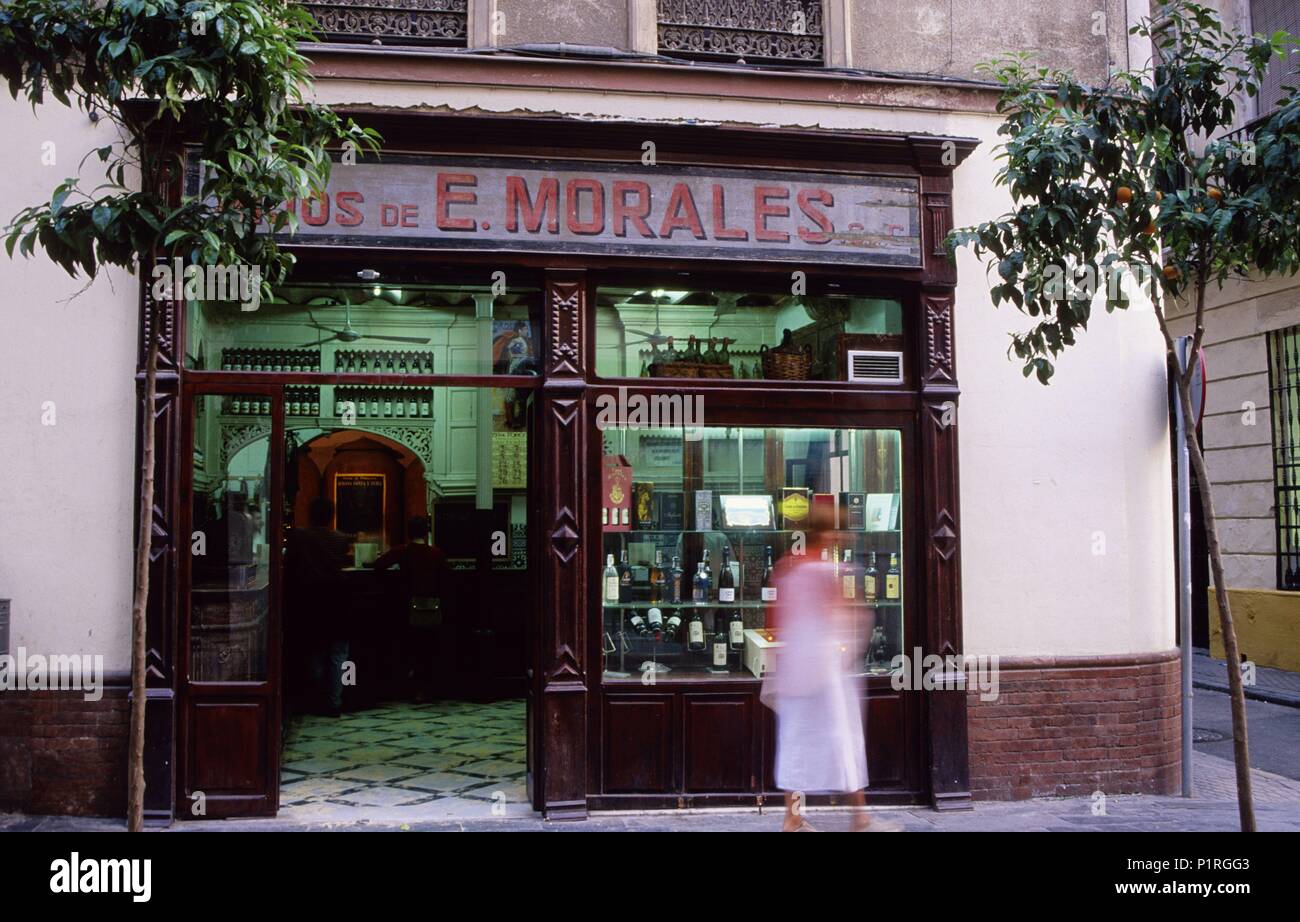 'Hijos De E. Morales' Keller; (castillejo Straße an der alten Stadt); Versorgung 'Tapas'. Stockfoto