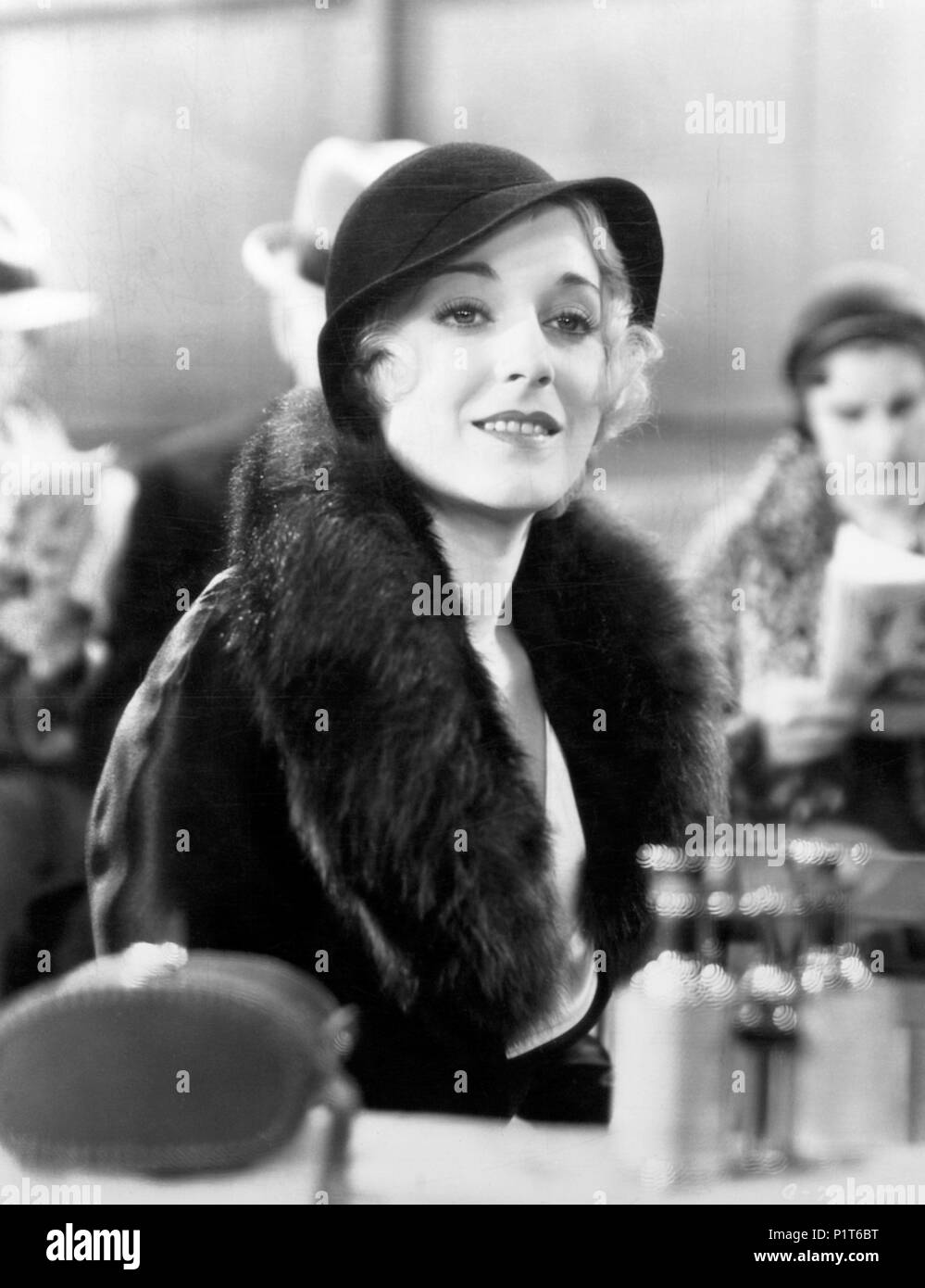 Original Film Titel: HOHE GESCHWINDIGKEIT. Englischer Titel: HOHE GESCHWINDIGKEIT. Regisseur: D. ROSS LEDERMAN. Jahr: 1932. Stars: LORETTA SAYERS. Quelle: Columbia Pictures/Album Stockfoto