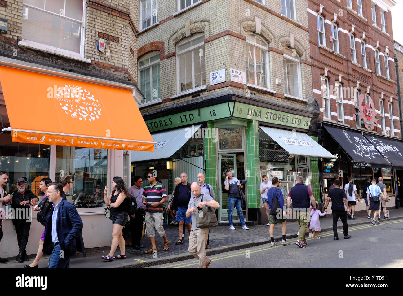 Geschäfte & Besichtigungen, Brewer Street, Soho, London, England, Großbritannien Stockfoto