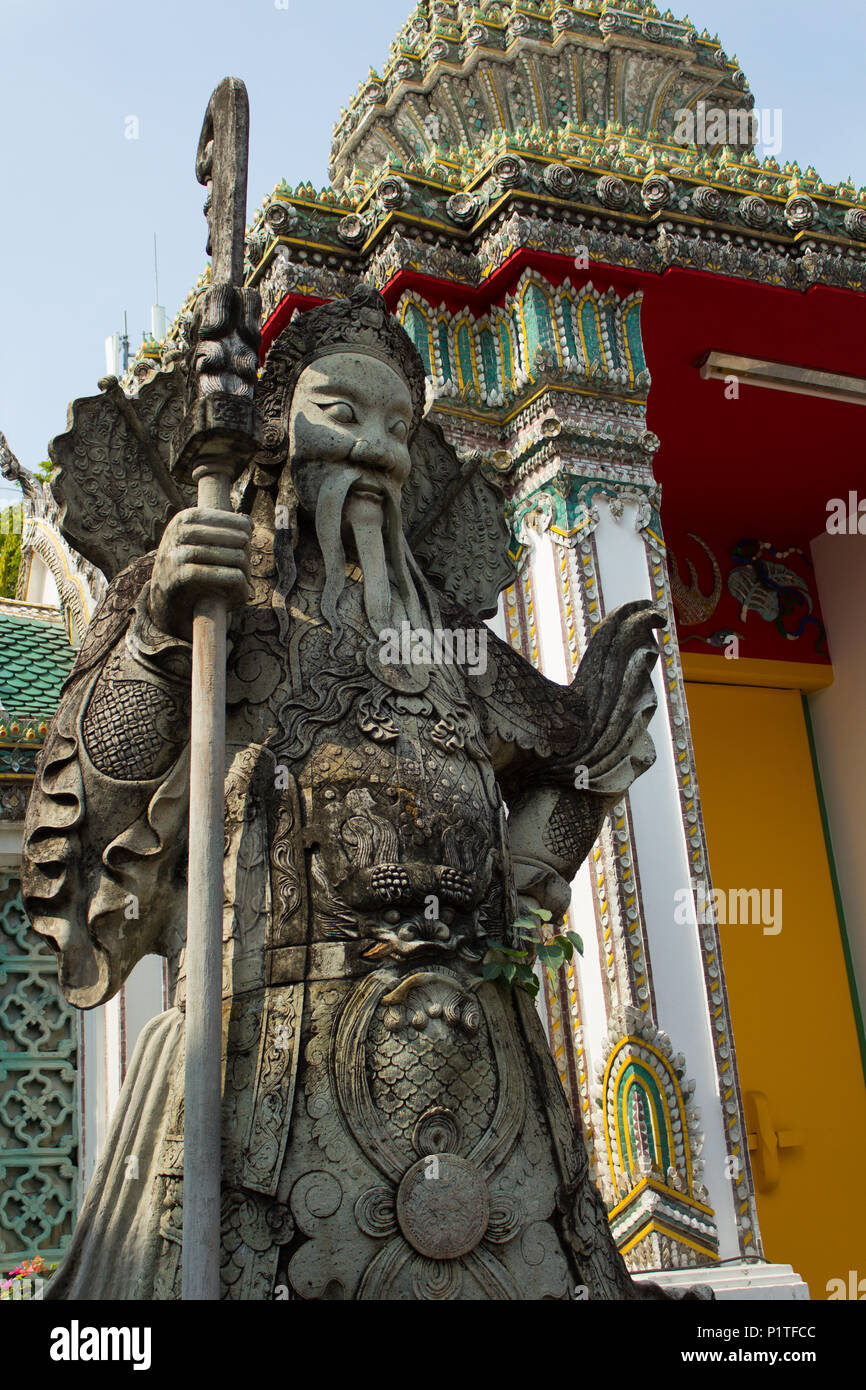 Bangkok, Thailand - Januar 2014: Chinesische guardian stone Statue in Wat Pho Tempel in Bangkok, Thailand Stockfoto