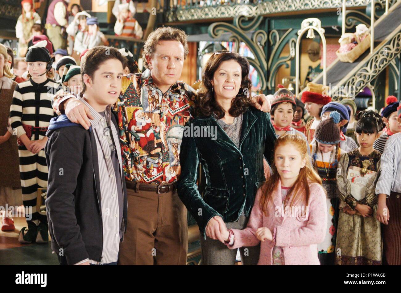 Original Film Titel: Santa Clause 3: The Escape Clause. Englischer Titel: The Santa Clause 3: The Escape Clause. Regisseur: MICHAEL LEMBECK. Jahr: 2006. Stars: Wendy Crewson; RICHTER REINHOLD; ERIC LLOYD; LILIANA MUMY. Credit: SANTA FROST PRODUKTIONEN/WALT DISNEY PICTURES/BOXING CAT FILMS/Lederer, Joseph/Album Stockfoto