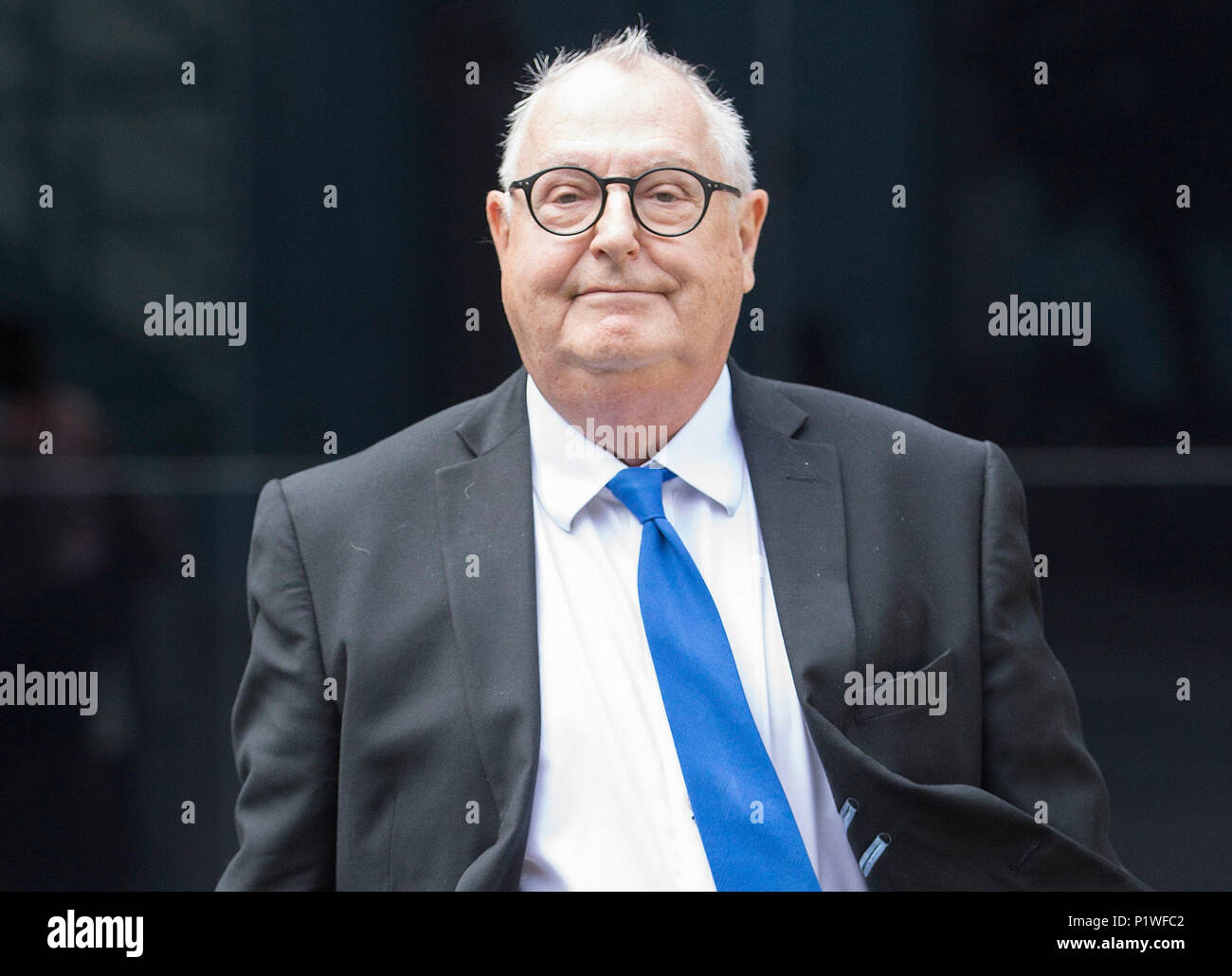 Ex-DJ Jonathan King kommt am Southwark Crown Court in London, wo er von Übergriffen auf neun Jugendliche zwischen 14 und 16 Jahren wird vorgeworfen, zwischen 1970 und 1988. Stockfoto