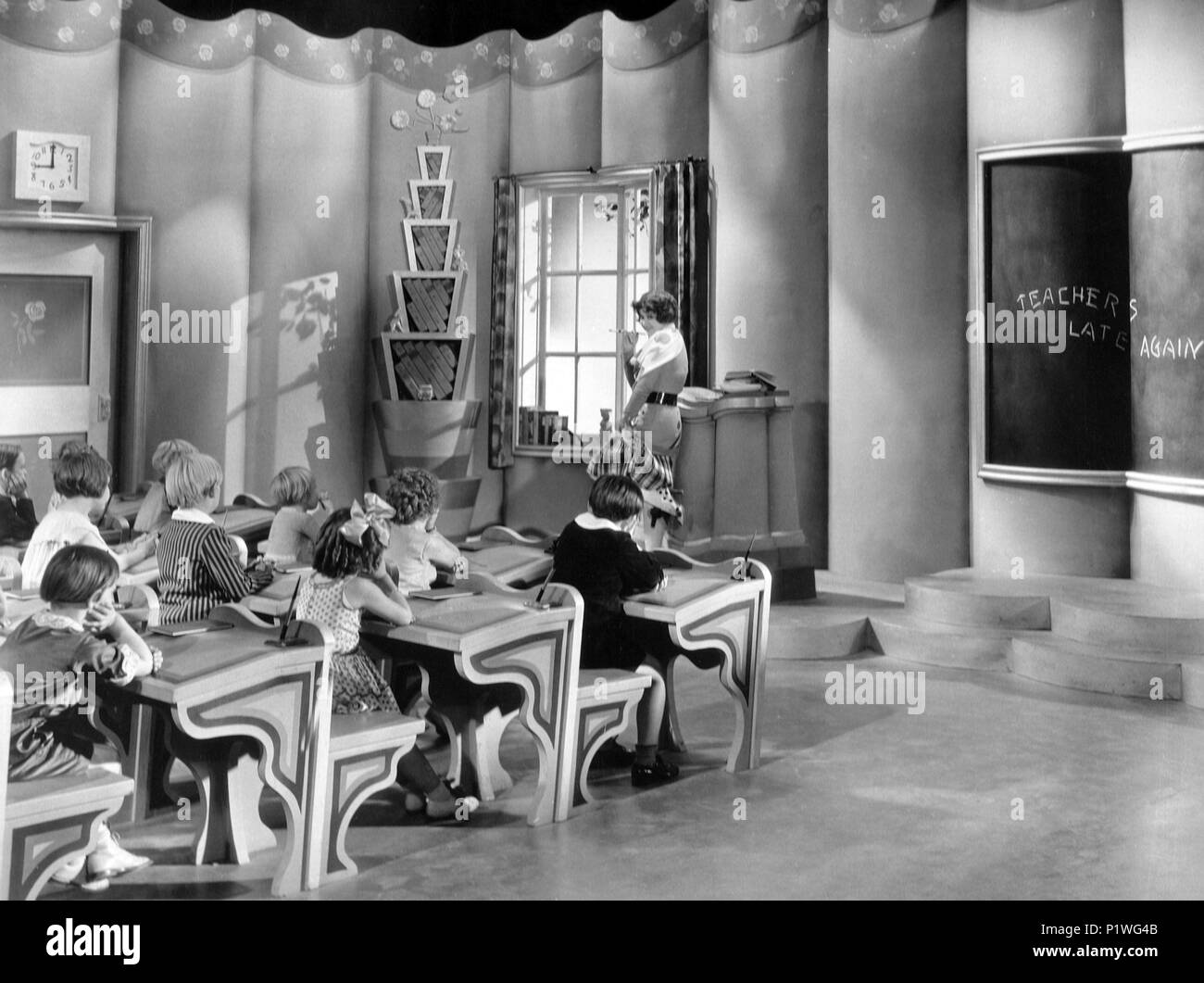 Original Film Titel: PARAMOUNT ON PARADE. Englischer Titel: PARAMOUNT ON PARADE. Regisseur: Ernst Lubitsch; VICTOR SCHERTZINGER; VICTOR HEERMAN; ROWLAND V. LEE; EDMUND GOULDING; OTTO BROWER; LOTHAR MENDES; Edwin H. KNOPF; FRANK TUTTLE. Jahr: 1930. Stars: HELEN KANE. Quelle: Paramount Pictures/Album Stockfoto