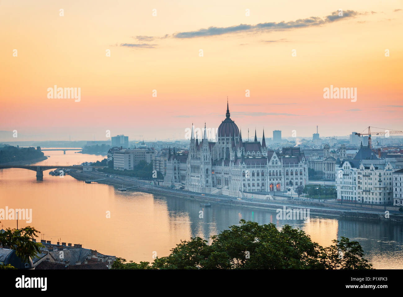 Die Budapester Parlament Gebäude ist der drittgrößte Parlamentsgebäude der Welt. Stockfoto