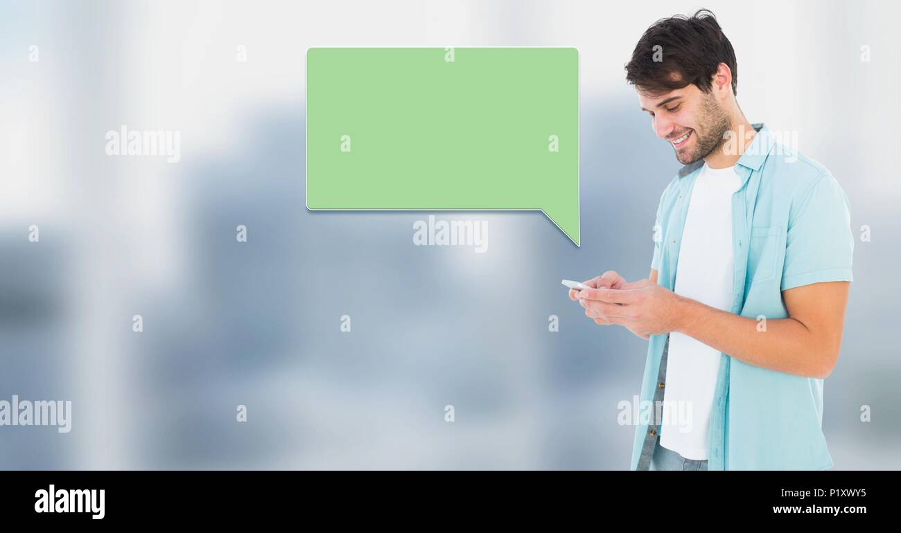 Mann mit Handy mit hellen Hintergrund und Sprechblase Stockfoto