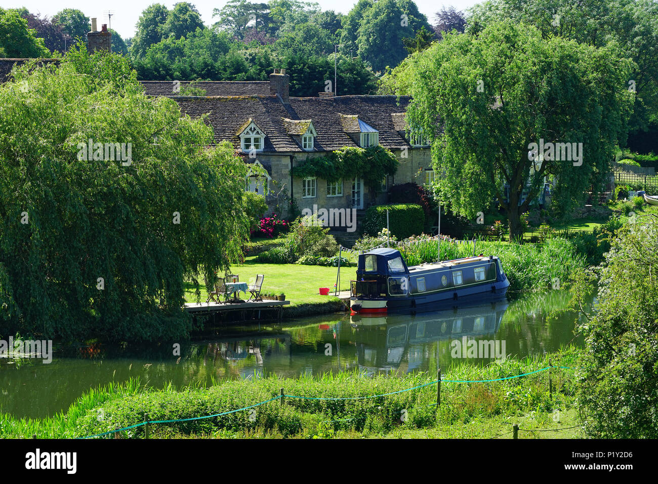 Ein Blick auf die Nene von der Brücke bei Wansford Stockfoto