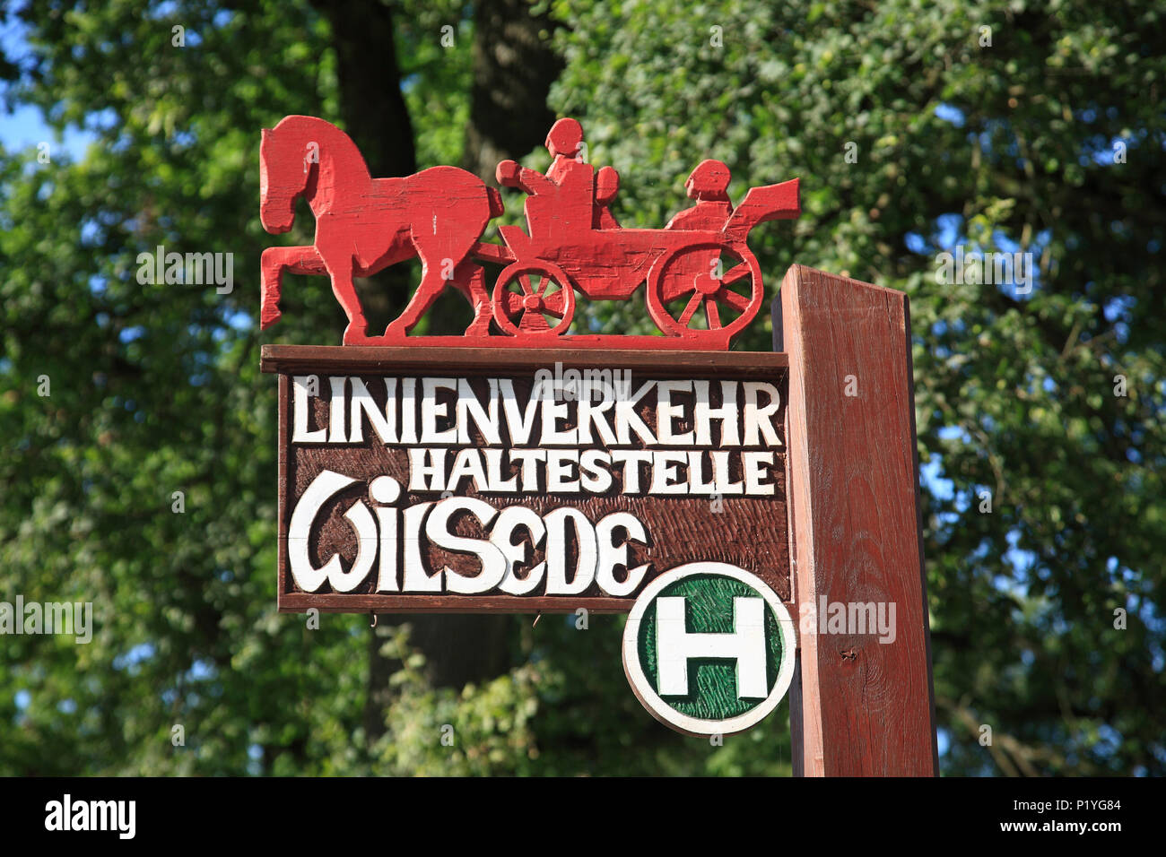 Carrige Zeichen in Undeloh, Lüneburger Heide, Lüneburger Heide, Niedersachsen, Deutschland, Europa Stockfoto