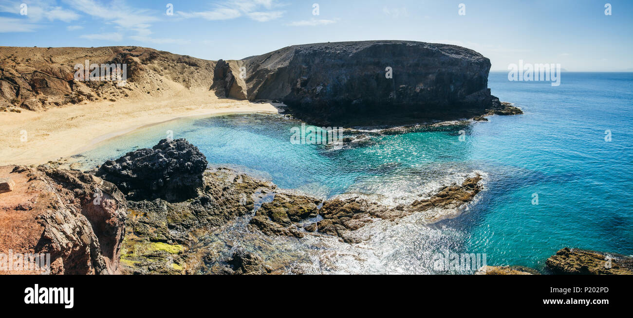 Schöne Landschaft des berühmten Papagayo Beach auf der Insel Lanzarote, Kanaren, Spanien. Reiseland. Natur Hintergrund Stockfoto