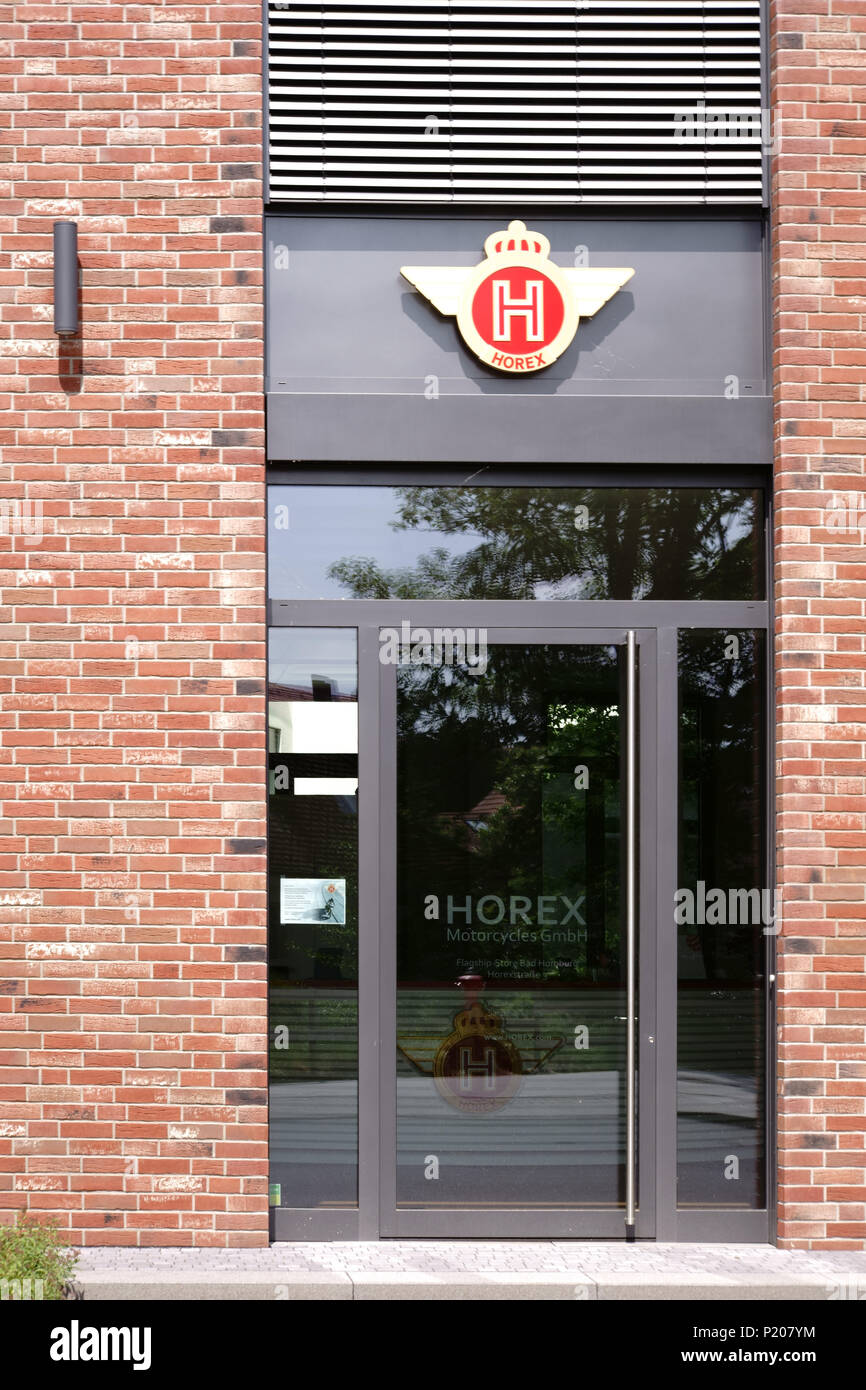 Bad Homburg Deutschland 19 Mai 18 Das Wappen Und Logo Der Motorrad Hersteller Horex Uber Der Eingangstur Der Horex Museum Am 19 Mai Stockfotografie Alamy