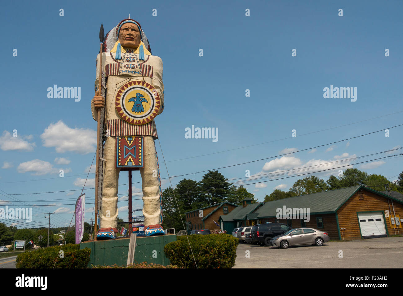 Großen indischen Statue im Country Store in Freeport Maine Stockfoto