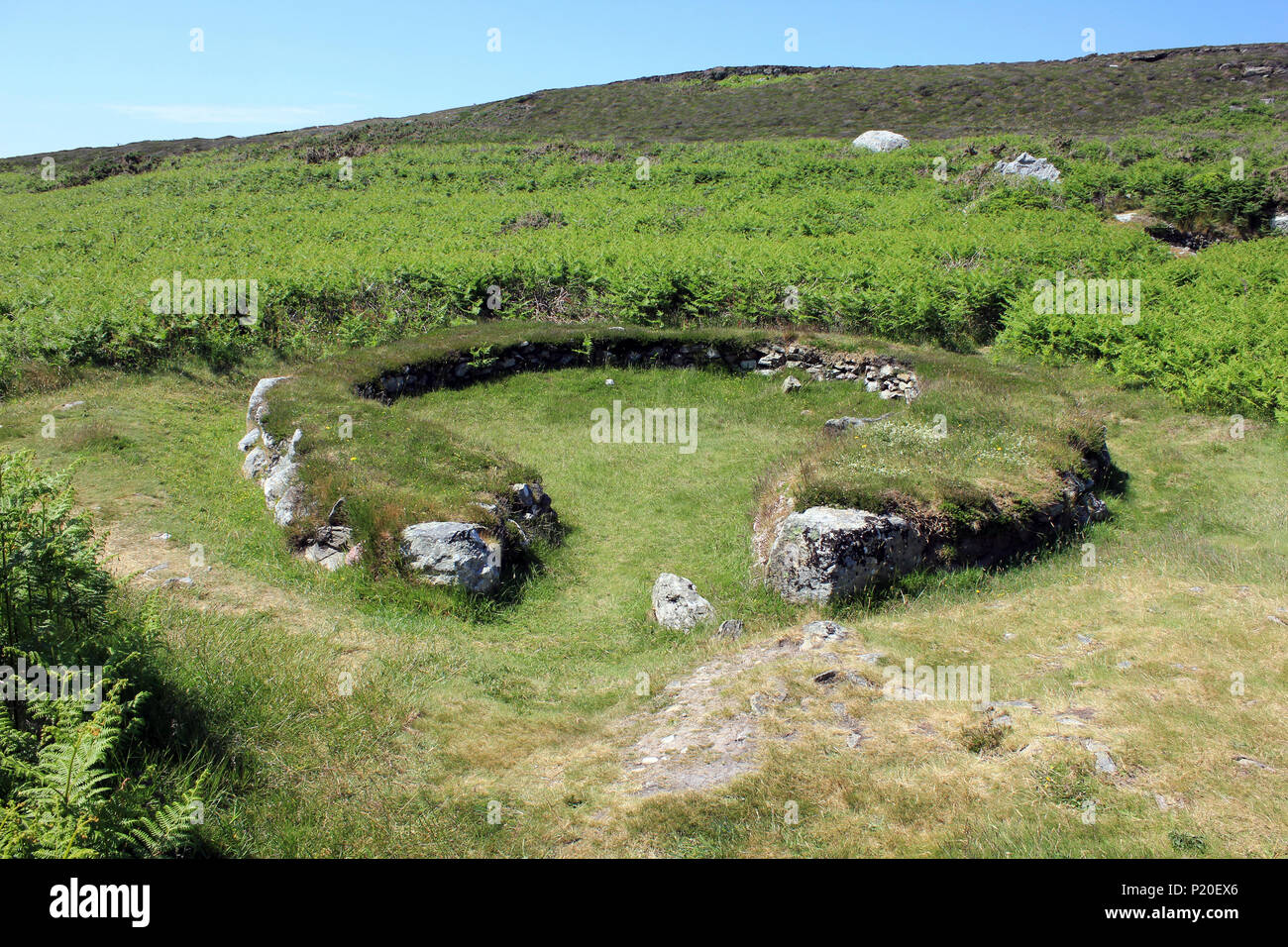 Hütte aus Stein Kreise Ty Mawr, Holyhead Mountain, Anglesey Stockfoto