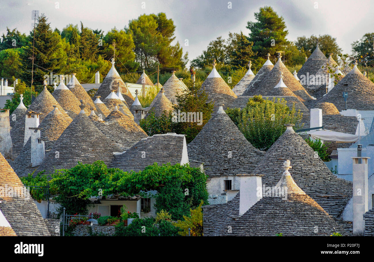 Italien, Apulien, Itriatal, Alberobello, UNESCOWeltkulturerbe, Trulli