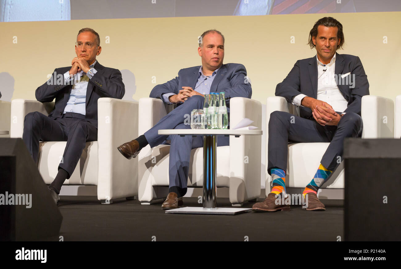 Köln, Deutschland, 13. Juni 2018, Breitband messe Angacom: V.l. Manuel ...