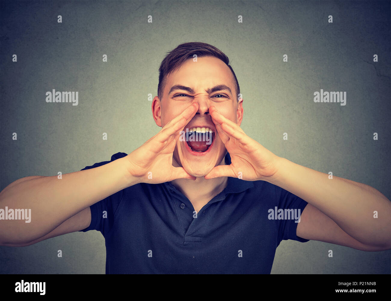 Schreie den mund Fotos und Bildmaterial in hoher Auflösung Alamy