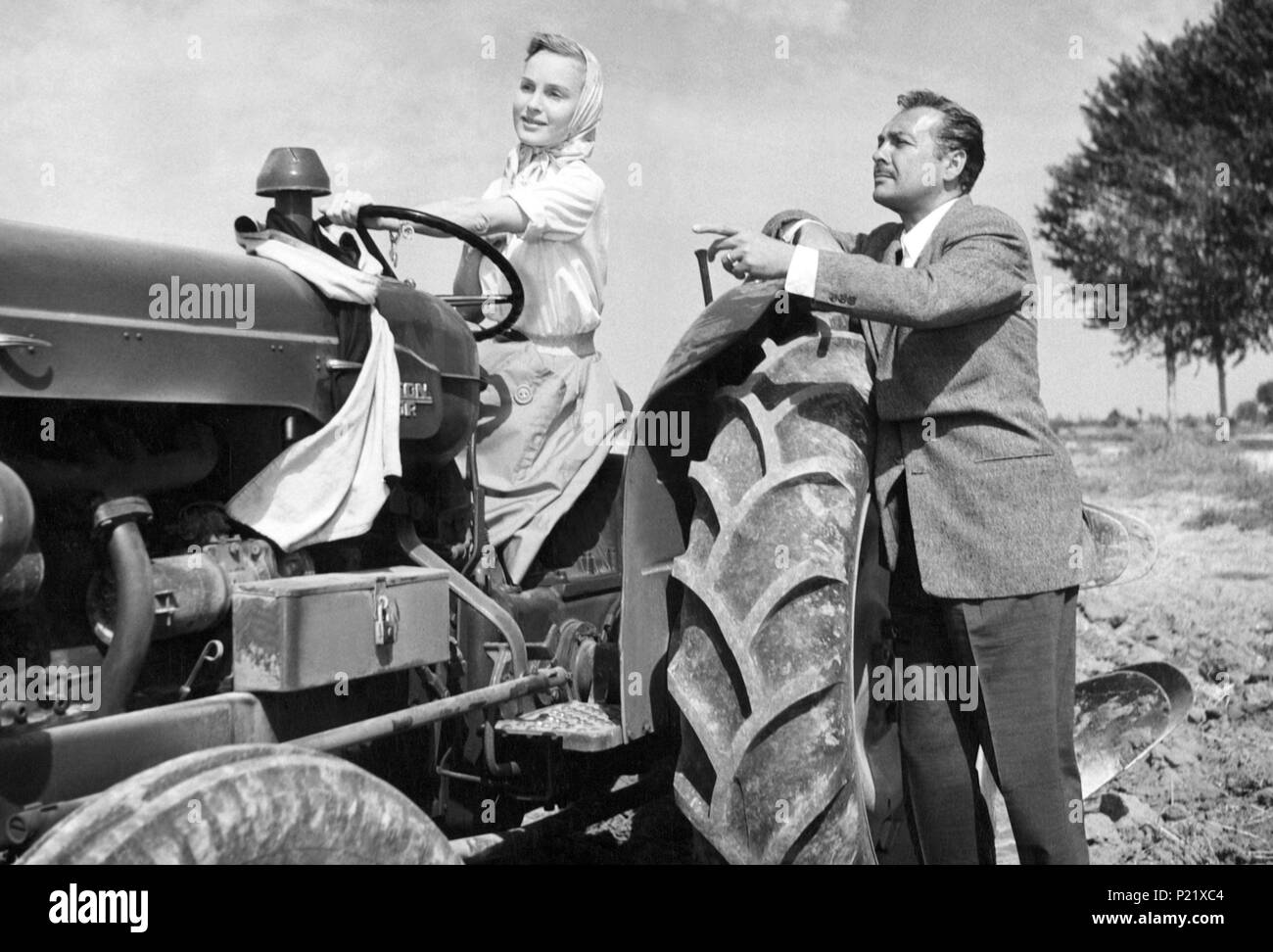 Original Film Titel: LA MURALLA. Englischer Titel: LA MURALLA. Regisseur: LUIS LUCIA. Jahr: 1958. Credit: S. C. BALCAZAR/Album Stockfoto