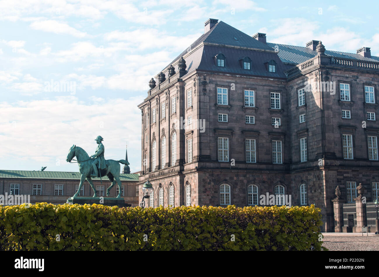 Ein Blick auf das Schloss Christiansborg, der Sitz des dänischen Parlaments. Kopenhagen, Dänemark. Stockfoto