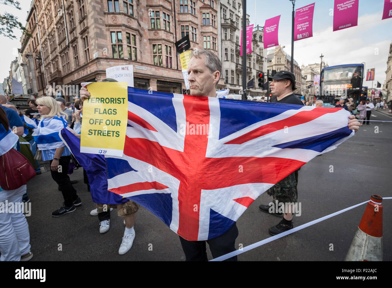 London, Großbritannien. 10 Juni, 2018. Al Quds Tag März durch das Zentrum von London von der Islamischen Menschenrechtskommission organisiert. Credit: Guy Corbishley Stockfoto