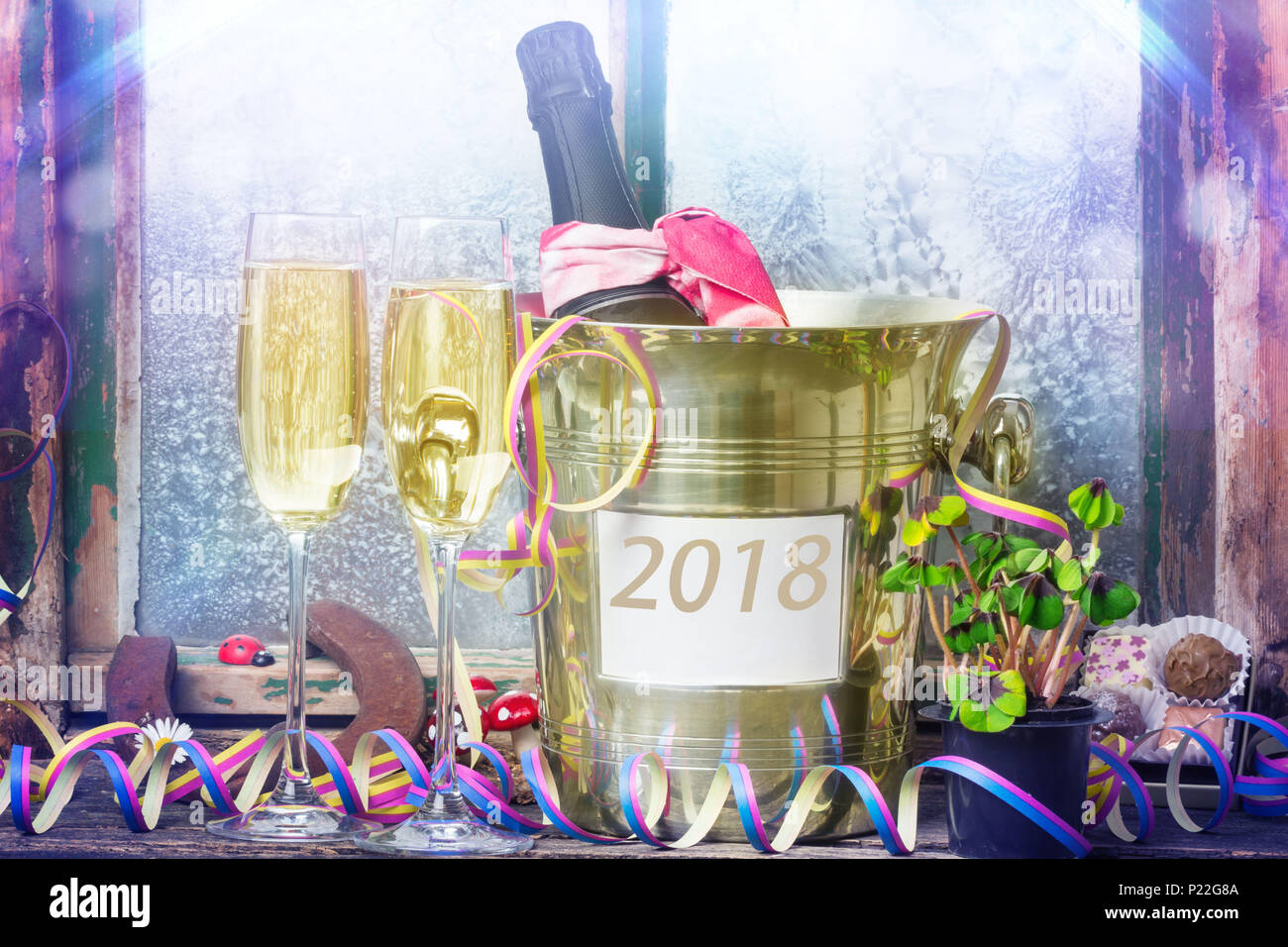 Sekt zu Silvester, Neujahr 2018 Stockfoto