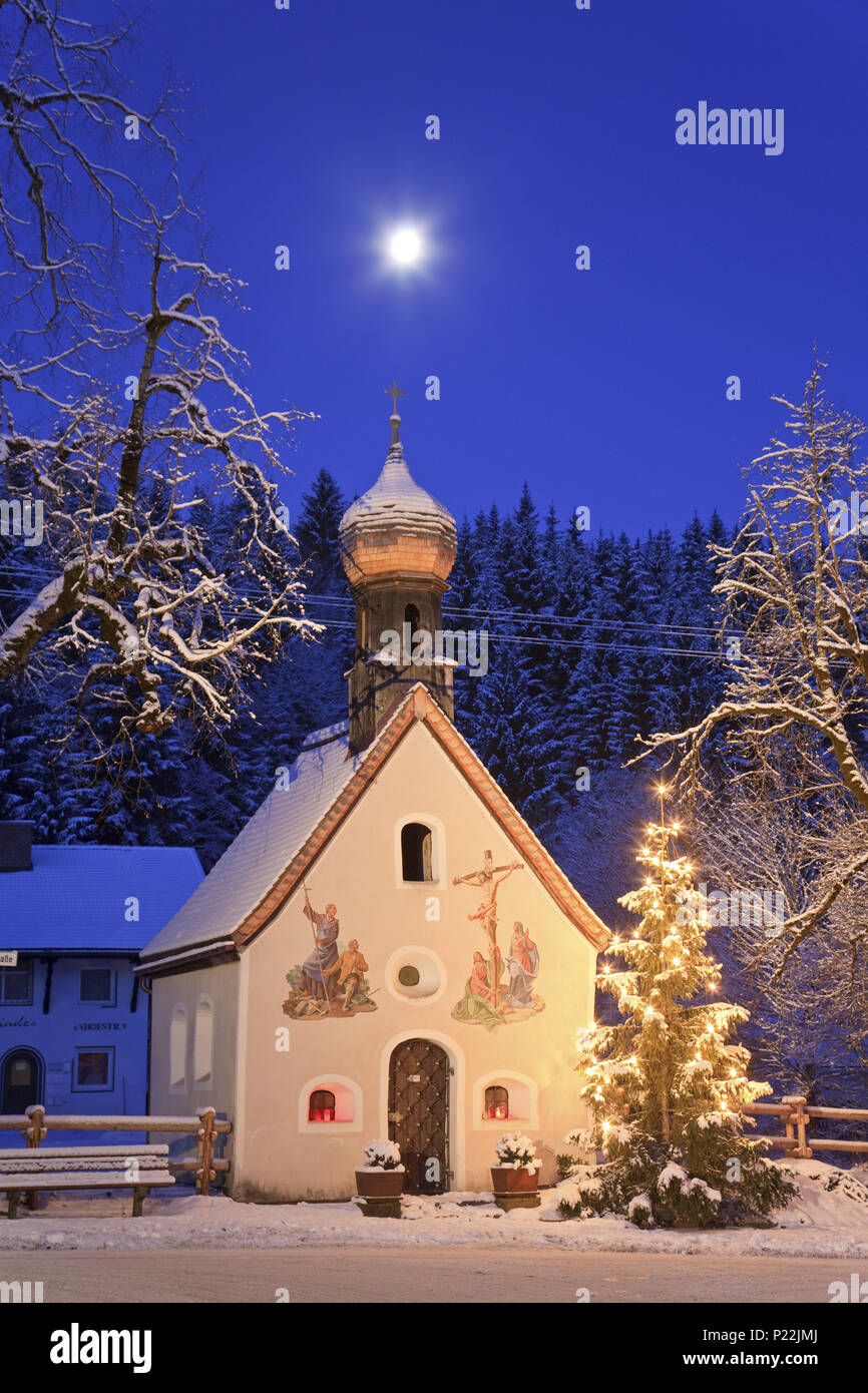 Kapelle in Klais zu Weihnachten, Bayern, Deutschland Stockfotografie 