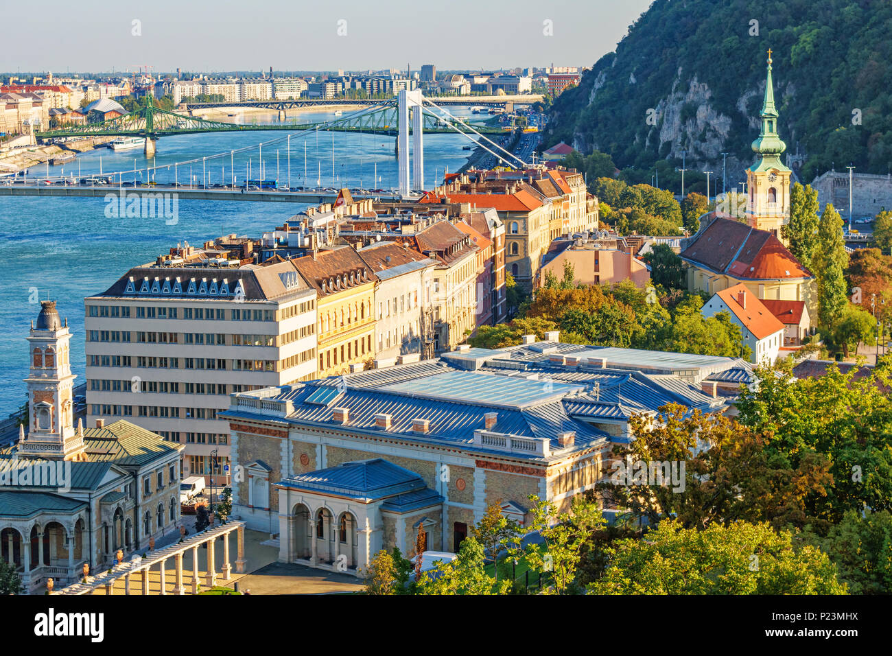 Budaer Seite von Budapest in Ungarn mit der Donau Stockfoto