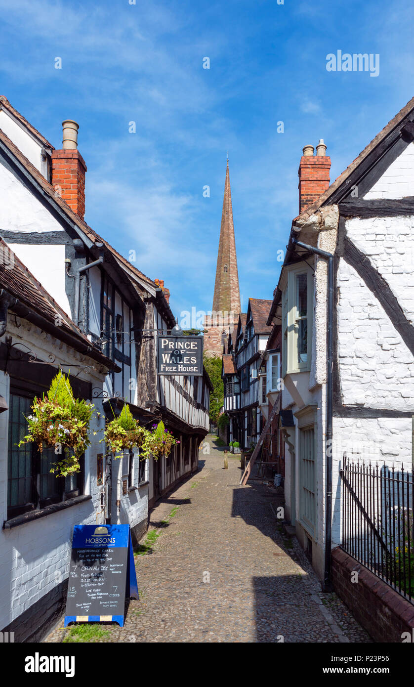 Ledbury, Herefordshire. Prinz von Wales Pub auf einer traditionellen Straße mit Kopfsteinpflaster in der Altstadt, Church Lane, Ledbury, Herefordshire, England, Großbritannien Stockfoto