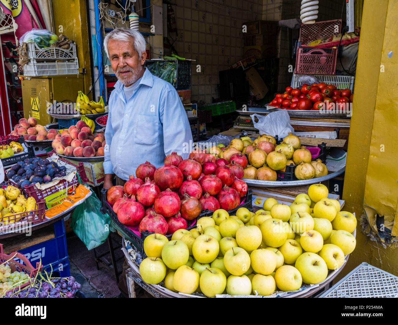 Obst Händler in Shiraz Stockfoto