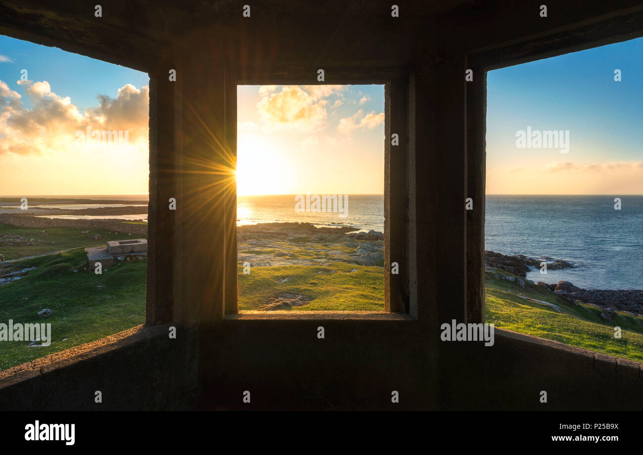 Fanad Head (Fánaid) Leuchtturm, County Donegal, Ulster, Irland, Europa. Ein schönes Windows auf den Atlantischen Ozean. Stockfoto