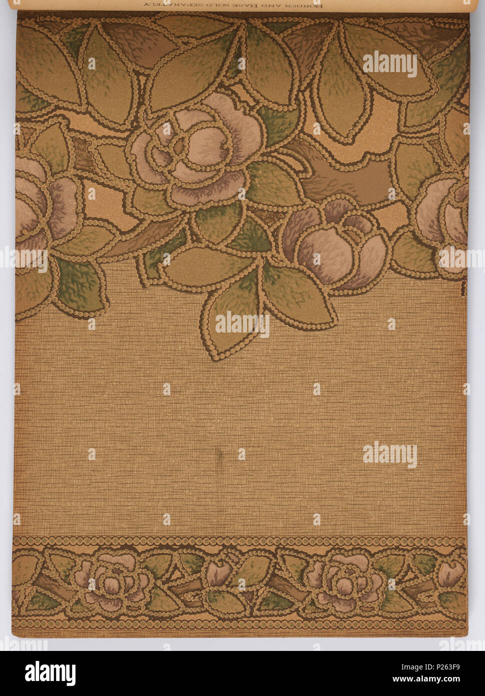. Englisch: Musterbuch (USA), Ca. 1915. Deutsch: 179 Seiten (inkl. Top Grenzen; nicht. inkl. angeschlossenen unteren Grenzen oder Fabric swatches) Tapestry, Landschaft, Raufaser und Haferflocken Papiere, viele Ton in Ton. Einige Seitenwände haben die oberen und unteren Grenzen. Einige haben Tiffany und Flitter Grenzen. Hoher Hinterschnitt, Grenzen sowie die Grenzen schneiden. Einige Seitenwände sind eingeprägt und/oder Leder simulieren gedruckt. Einige haben passende Fabric swatch befestigt. Einige Grenzen haben das Aussehen der Airbrush. Einige Seitenwände erscheinen Intaglio gedruckt werden. Florale Streifenmuster für Schlafzimmer und Stockfoto