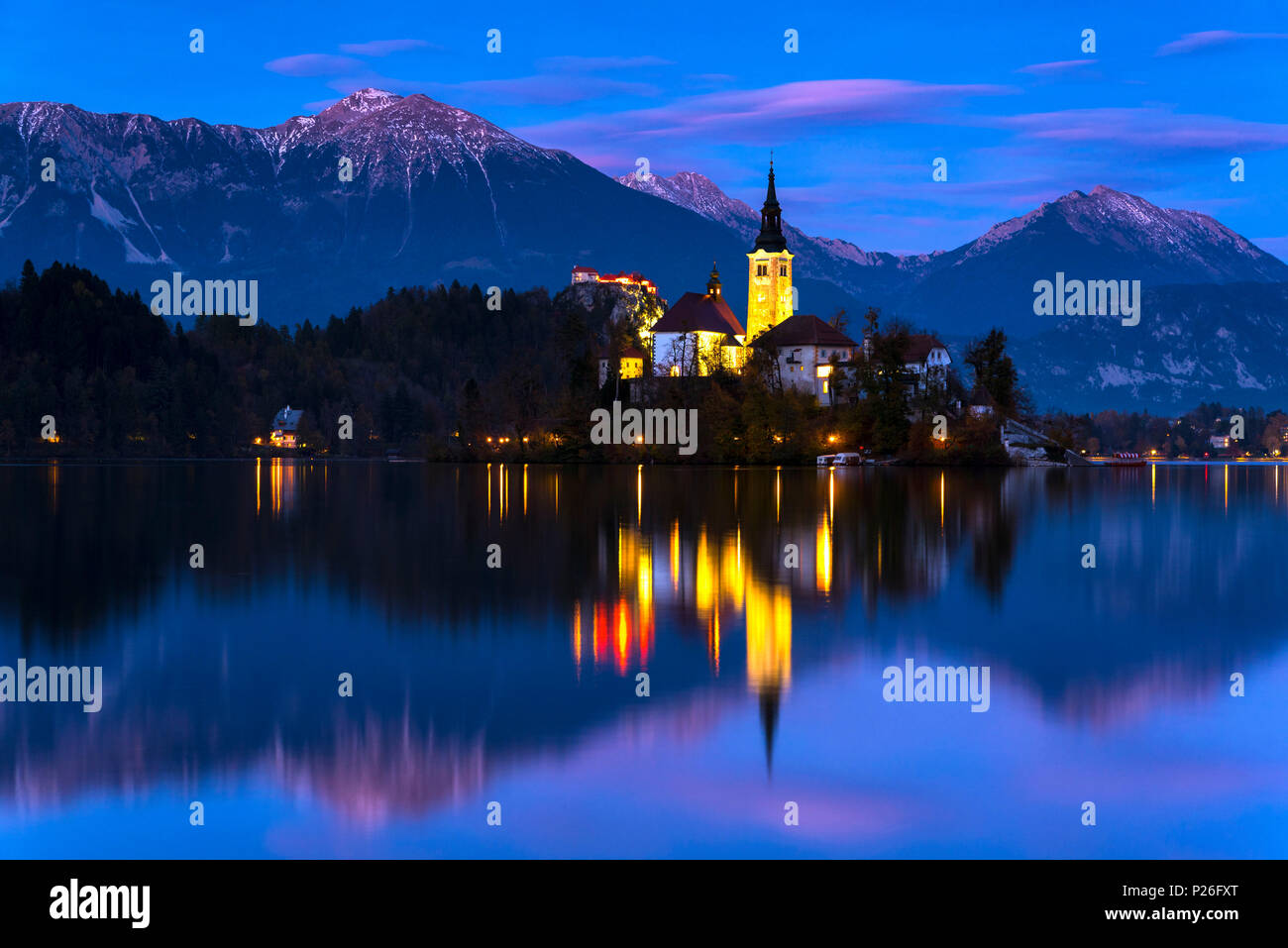 Bleder Insel und See von Bled entfernt. Bled, Obere Krainer region, Slowenien Stockfoto