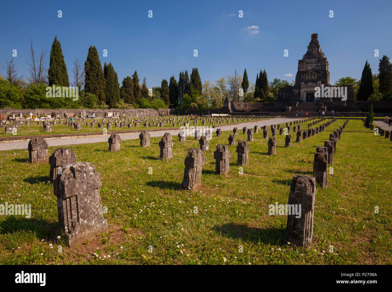 Crespi d'Adda, Bergamo, Lombardei, Italien. Ansicht des Friedhofs Stockfoto