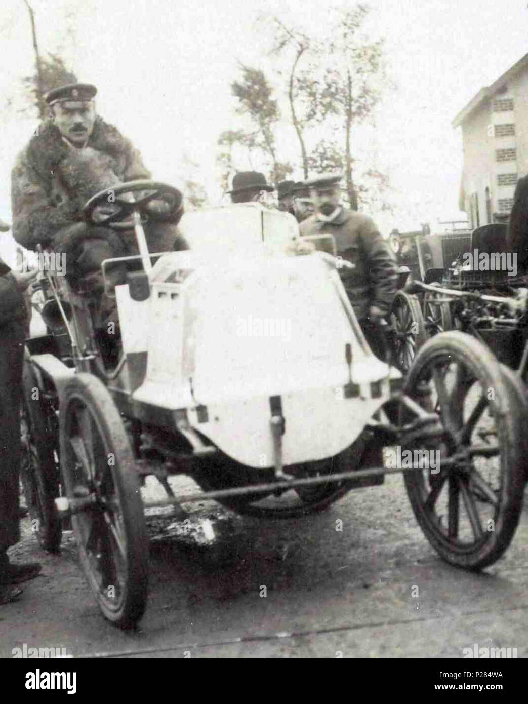 [Sammlung Jules Galan. / Sportliche]: T. 8. Années 1898 et 1899/Jules Beau [Sammlung Jules Galan. / Sportliche]: T. 8. Années 1898 et 1899/Jules Beau: F. 20 v. [Course de côte, Chanteloup, 27 Novembre 1898]; 124 Fernand Charron à la côte de Chanteloup (1898) Stockfoto