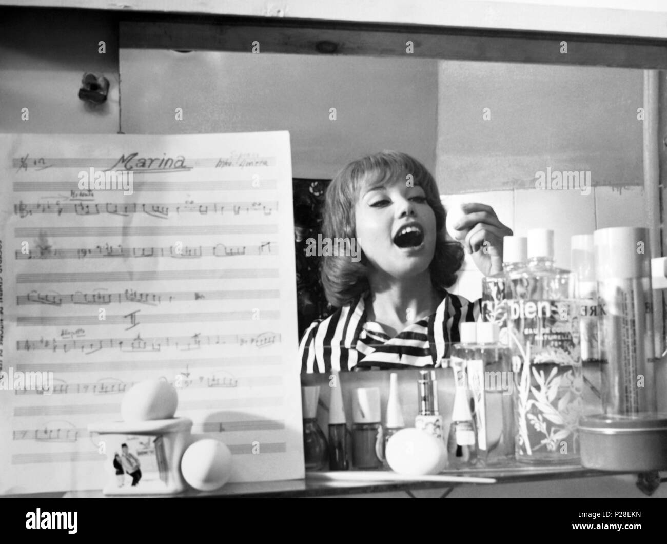 La cantante y actriz Española Karina. Stockfoto