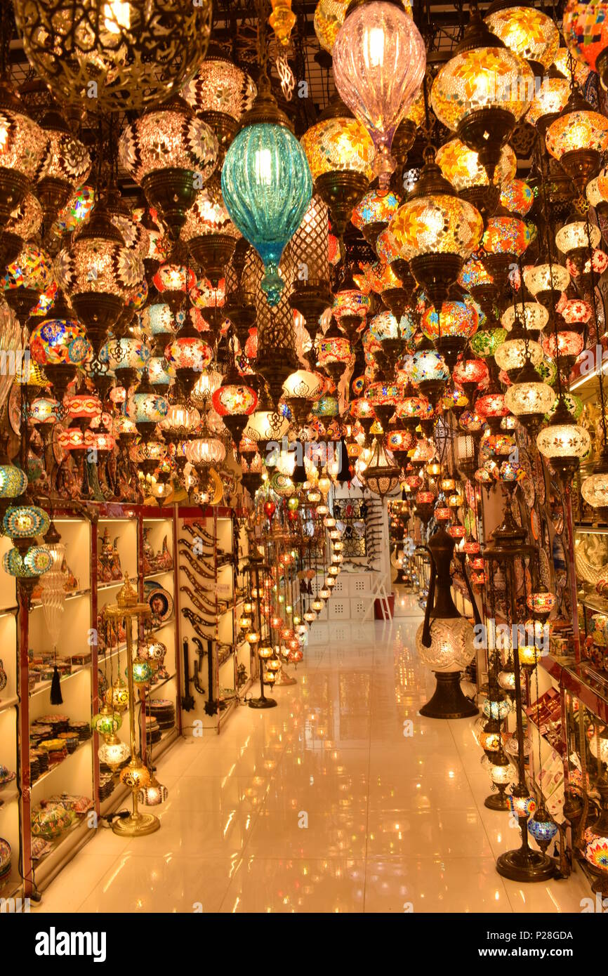 Während der Erkundung Dubai, wir gingen in einen der Märkte und fanden diese schönen bunten statt. Stockfoto